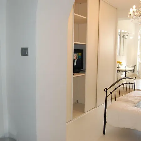 Apartment Studio For 2 Adults And 1 Child