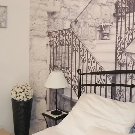 Apartment Studio For 2 Adults And 1 Child Makarska